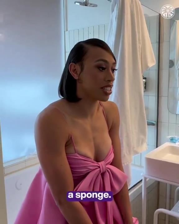 以后就當(dāng)你的球迷了這位WNBA新秀妹子，身材也是相當(dāng)炸裂