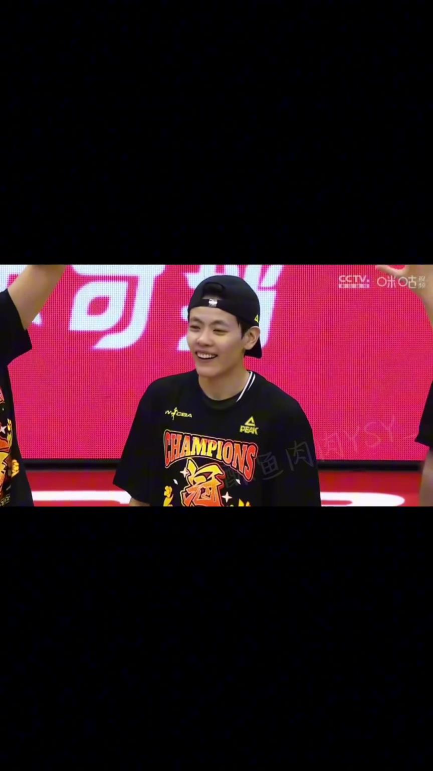 以小搏大以弱勝強 ；從不被看好，到站到最高的領(lǐng)獎臺...